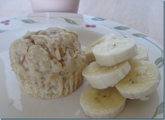 Oatmeal muffin with banana slices