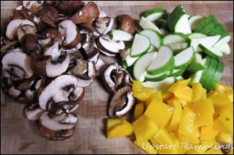 Mushrooms, zucchini and yellow pepper 