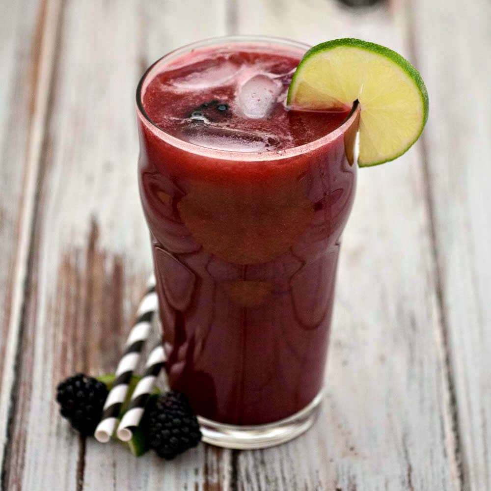 Blackberry Limeade Recipe - a refreshing drink made with limes and blackberries