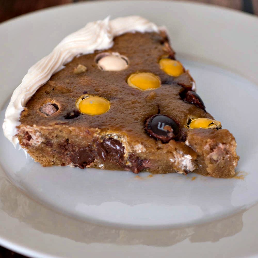 Pecan Cookie Pie - a chewy cookie pie with M&M'sÂ® Pecan Pie and applesauce.