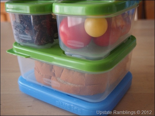 rubbermaid lunch box