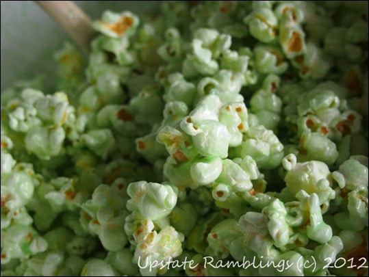 Green Popcorn for Christmas