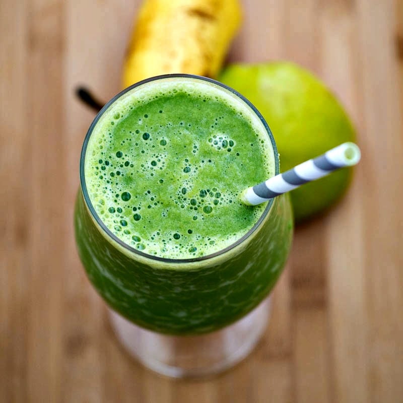 Matcha Pear Green Smoothie - A healthy green smoothie, perfect for St. Patrick's Day. A healthy blend of pears, banana, spinach and green tea powder with almond milk.