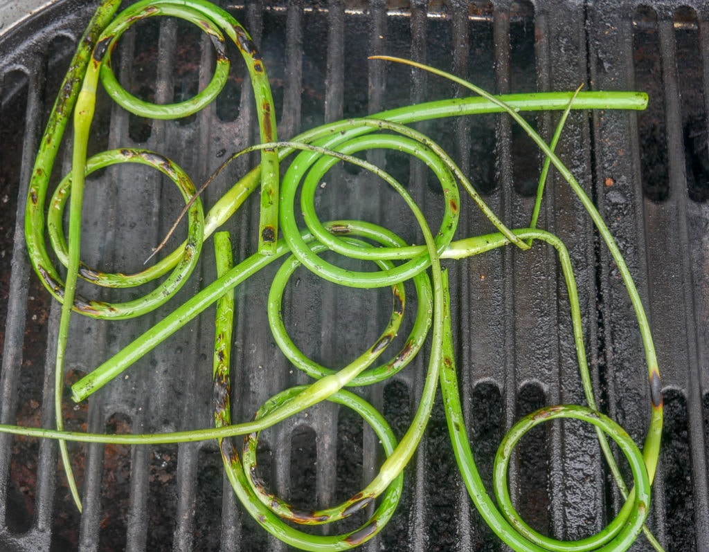 garlic scapes on the grill