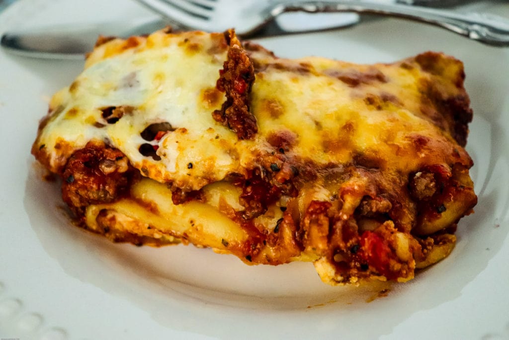 Baked manicotti on a plate