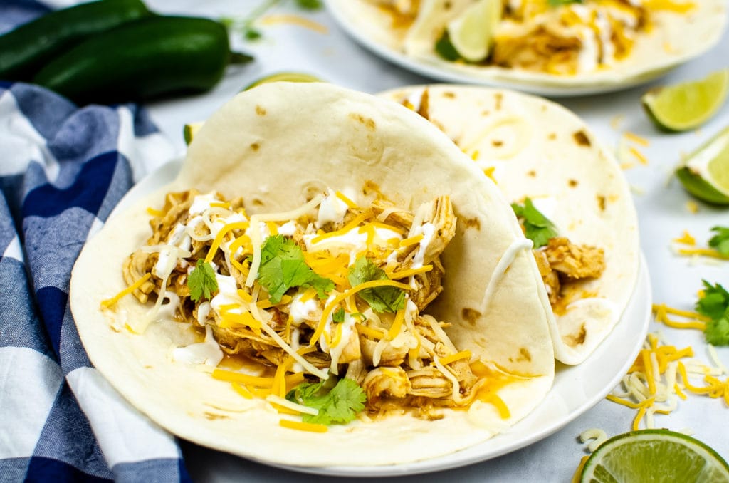 Mexican shredded chicken in tacos