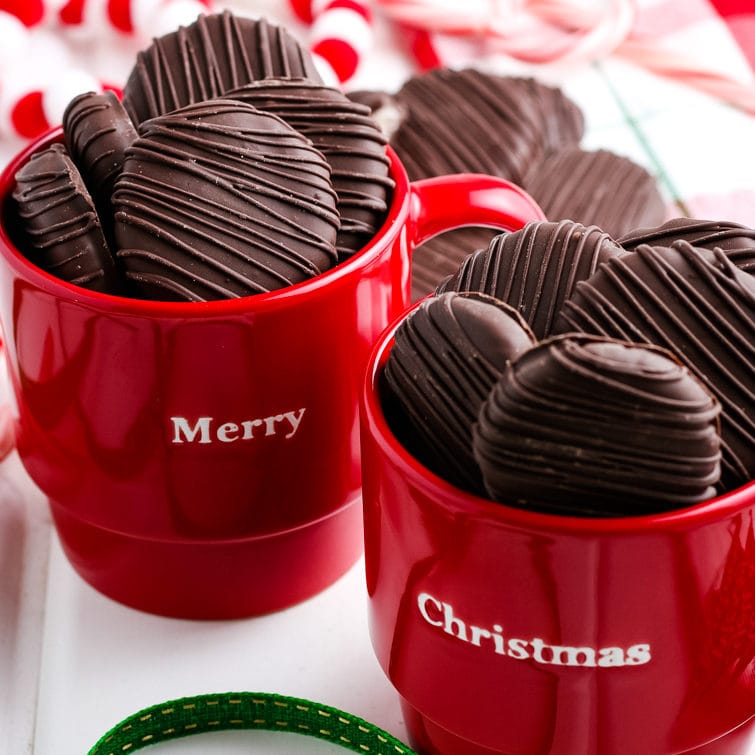 peppermint patties in coffee mugs for gifting