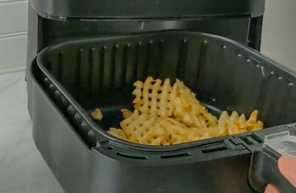 putting cold fries in the air fryer