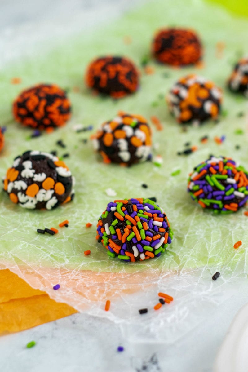 no bake brownie balls with Halloween sprinkles