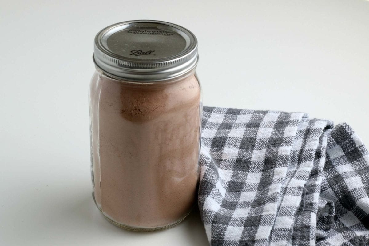 hot cocoa mix in a jar