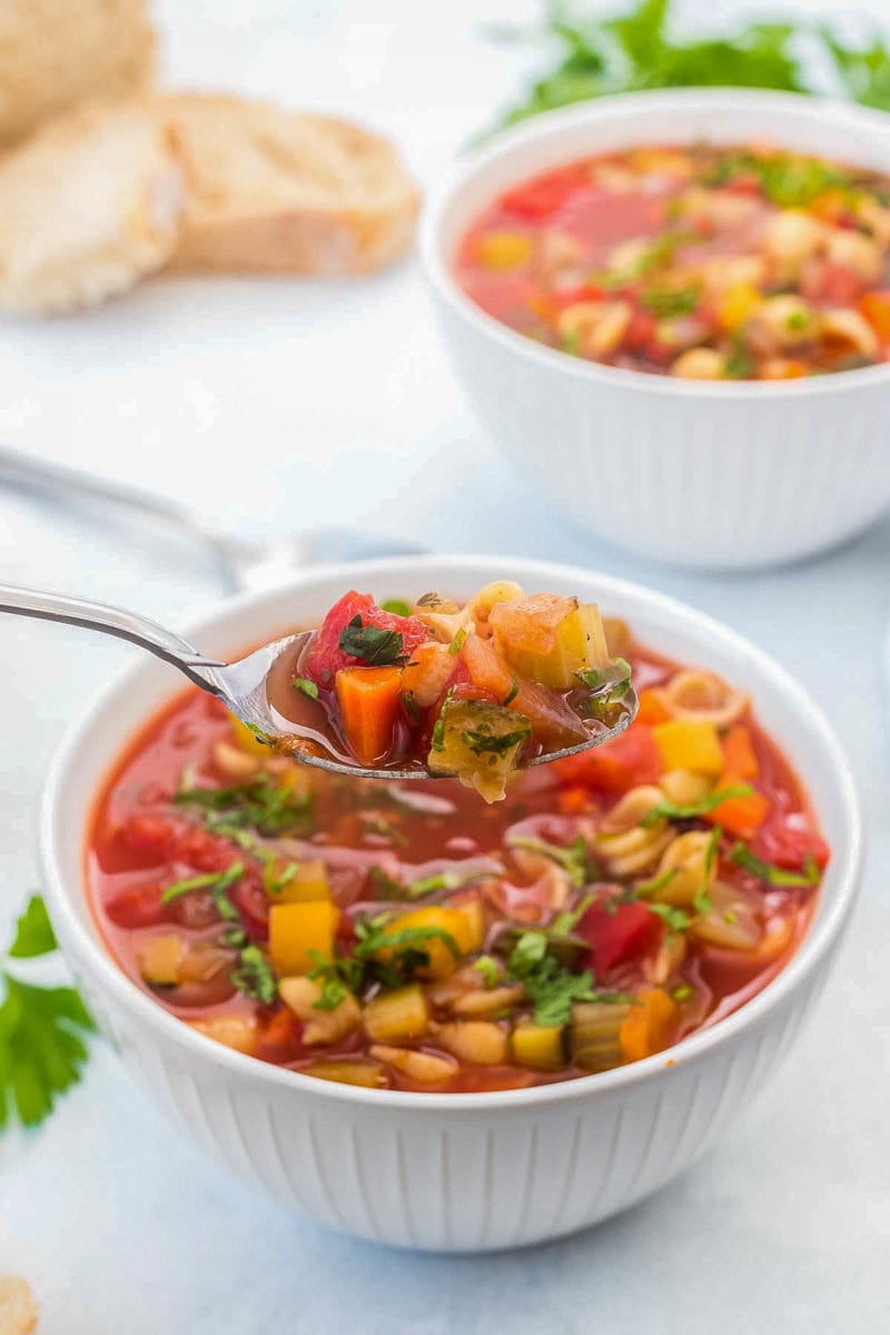 spoonful of olive garden minestrone soup