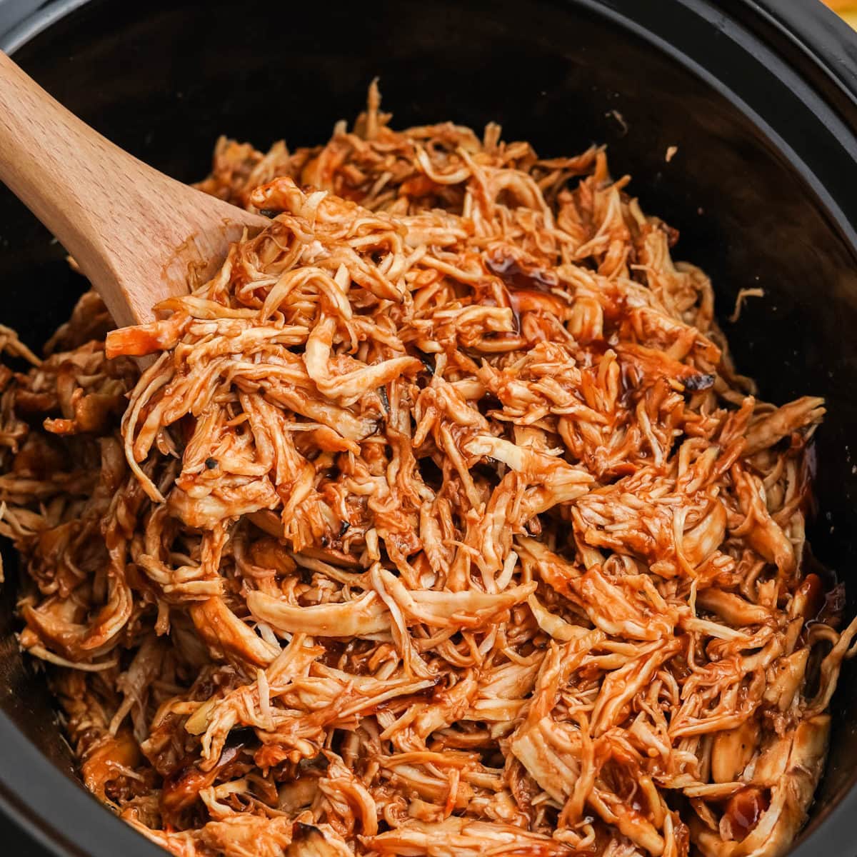 slow cooker pulled chicken in crockpot
