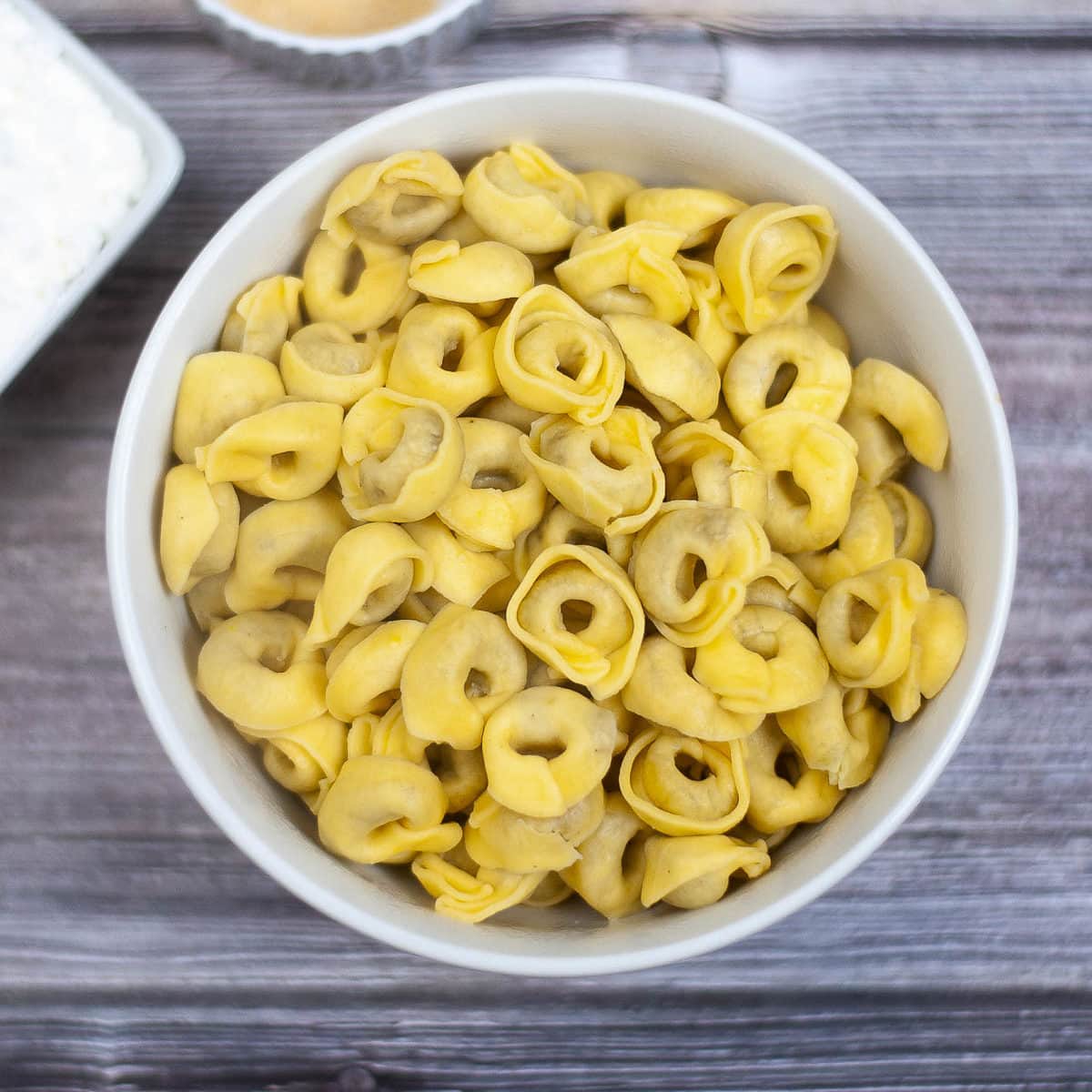 bowl of cooked tortellini
