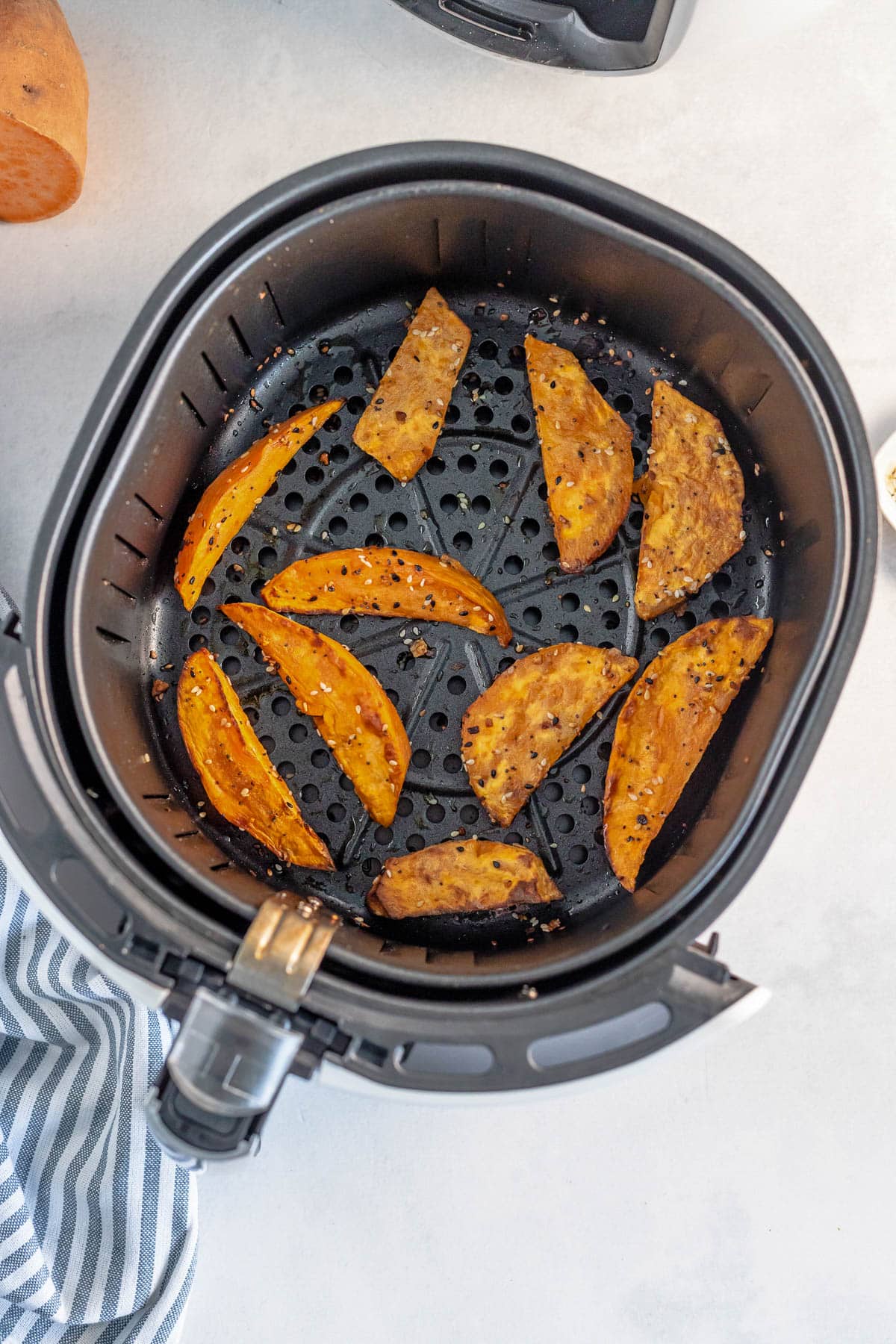 sweet potato wedges in air fryer basket