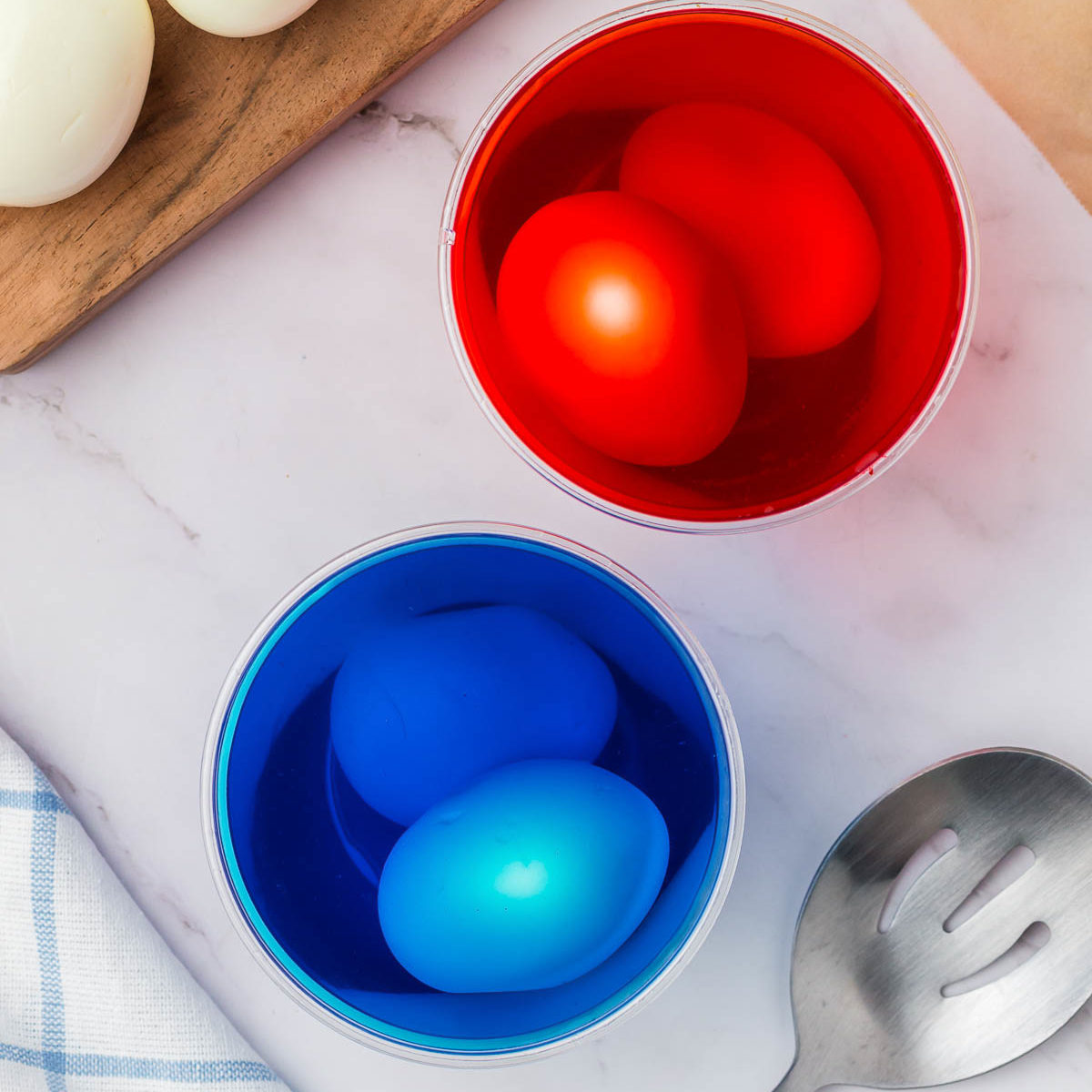 dying eggs for 4th of July
