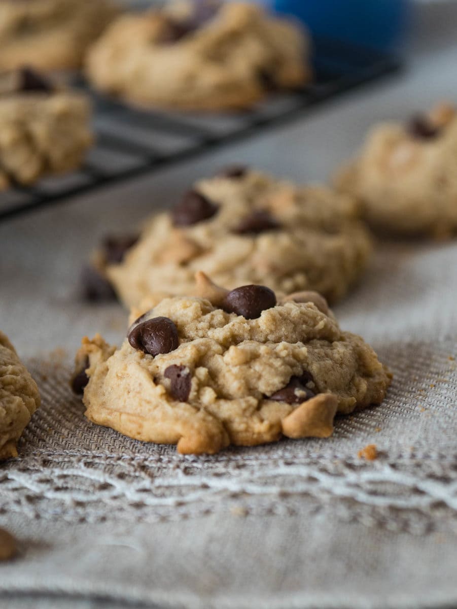 closeup of Bisquick cookies with chocolate chips