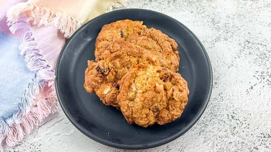 Air Fryer Oatmeal Cookies. Photo credit: Cook What You Love.
