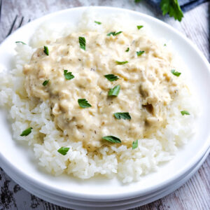 plate of slow cooker chicken with rice.